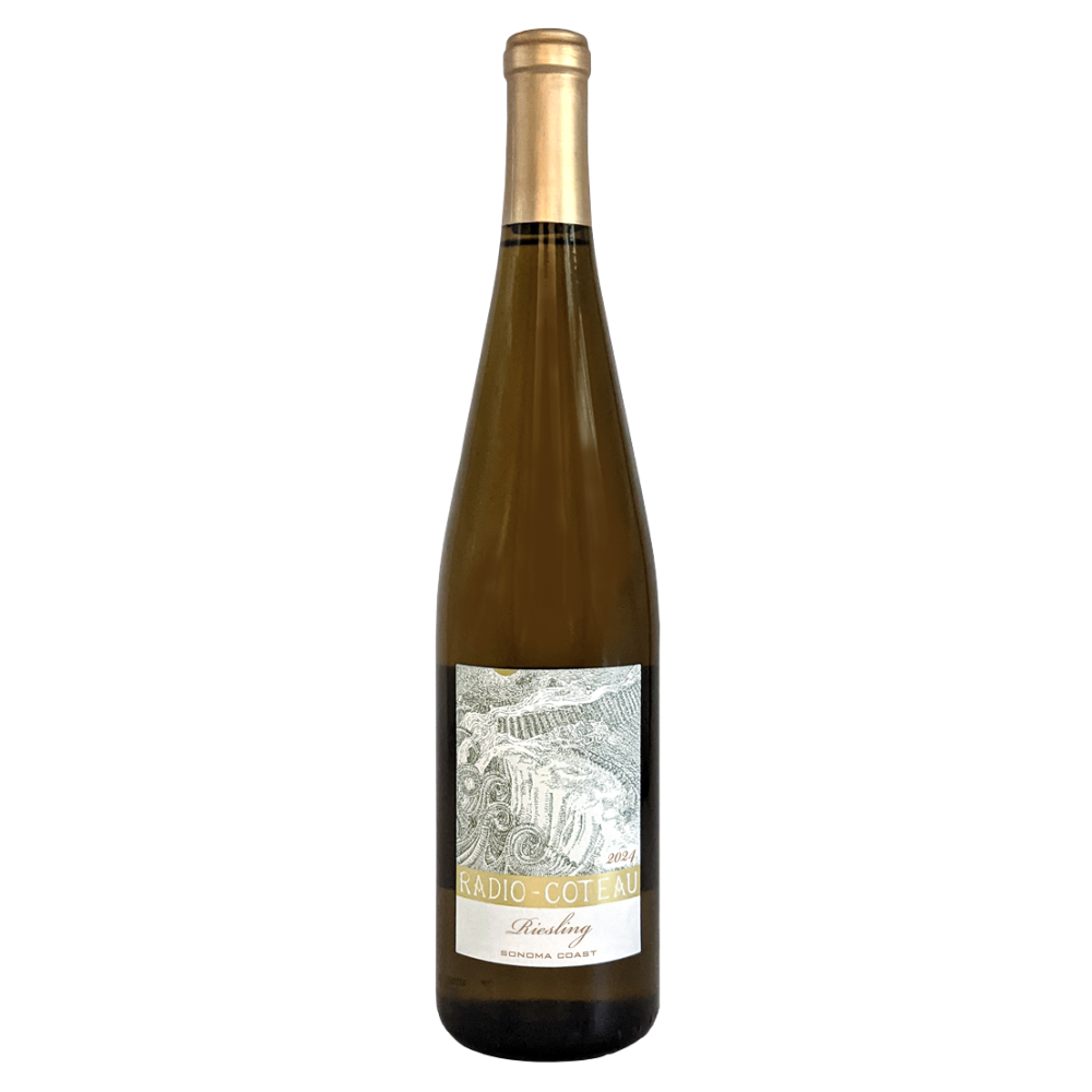 radio coteau Riesling. Wine bottle with a label on a white background